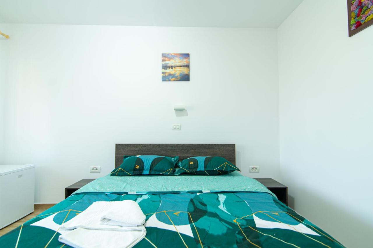 Casa Adrian Hotel Corbu  Buitenkant foto